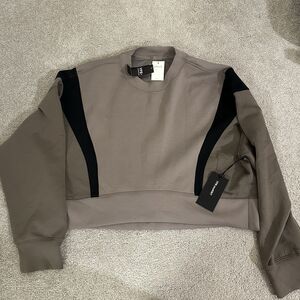 NWT Abercrombie & Fitch YPB neoKNIT Crew in Dune Colorblock Gray/Black Size M